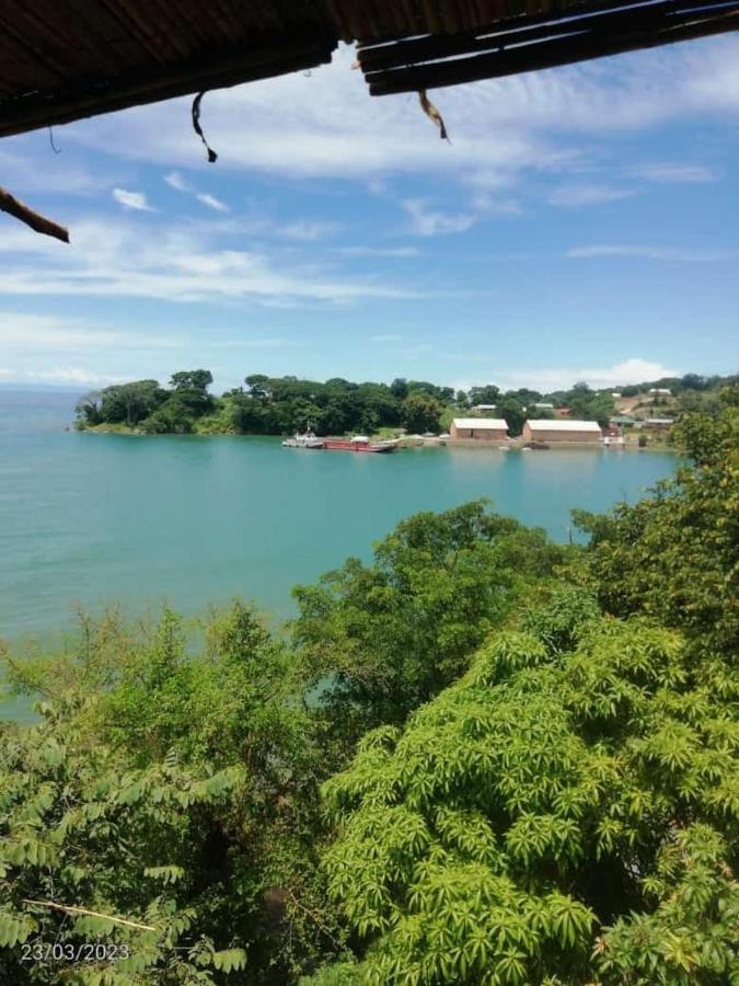 Soul Rebel Lodge & Backpackers Nkhata Bay Extérieur photo