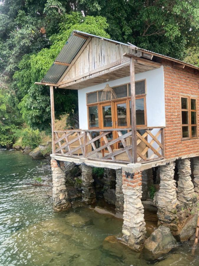 Soul Rebel Lodge & Backpackers Nkhata Bay Extérieur photo
