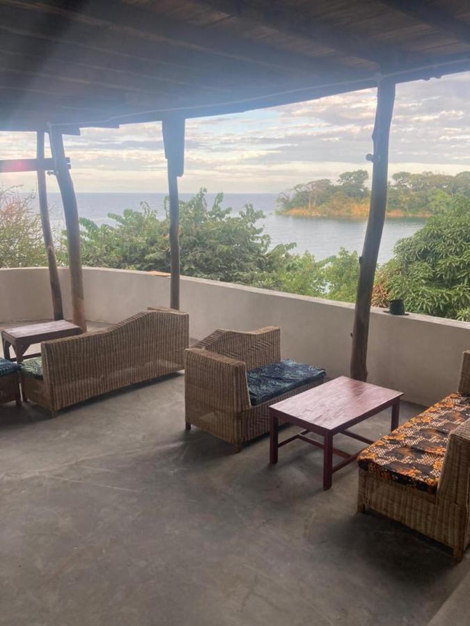 Soul Rebel Lodge & Backpackers Nkhata Bay Extérieur photo