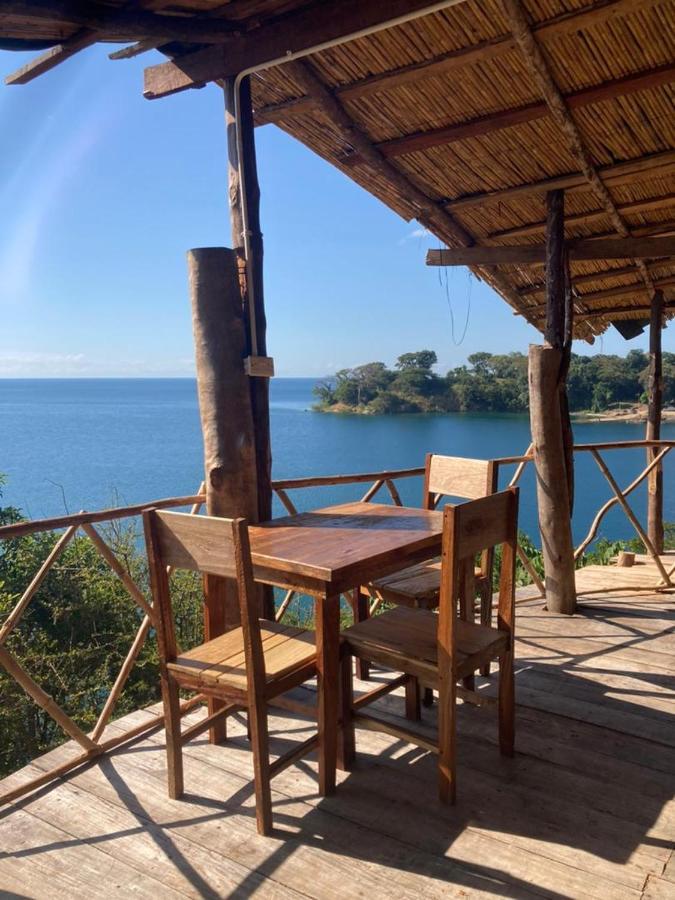 Soul Rebel Lodge & Backpackers Nkhata Bay Extérieur photo