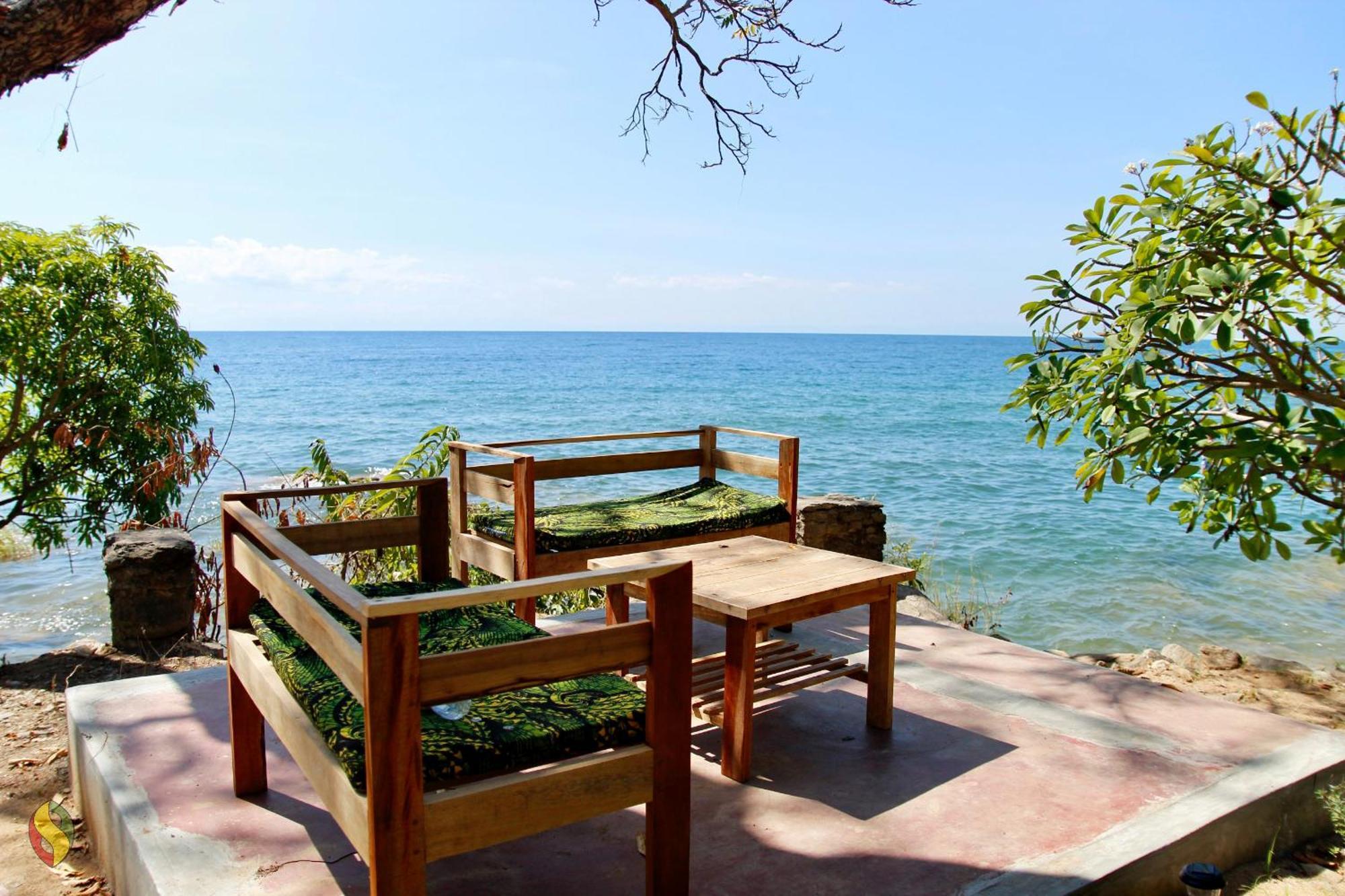 Soul Rebel Lodge & Backpackers Nkhata Bay Extérieur photo