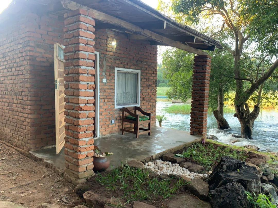 Soul Rebel Lodge & Backpackers Nkhata Bay Extérieur photo