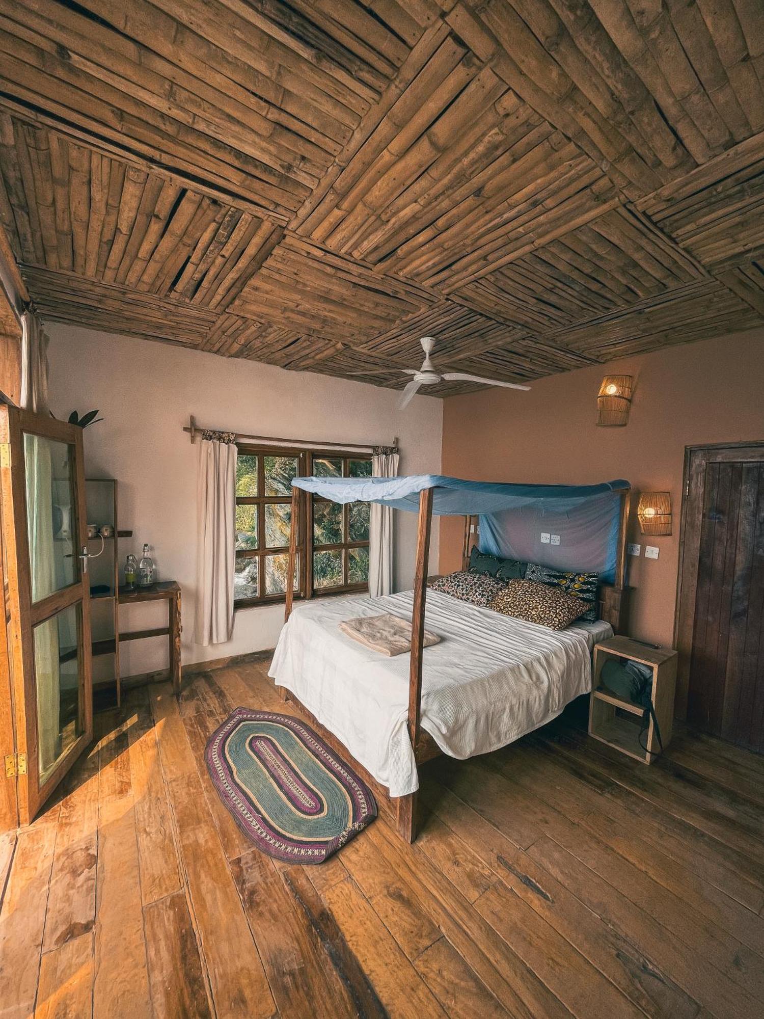 Soul Rebel Lodge & Backpackers Nkhata Bay Extérieur photo
